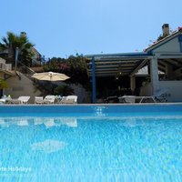07 Saga pool, pool terrace and summer kitchen