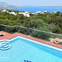 01 Maria pool and sea view